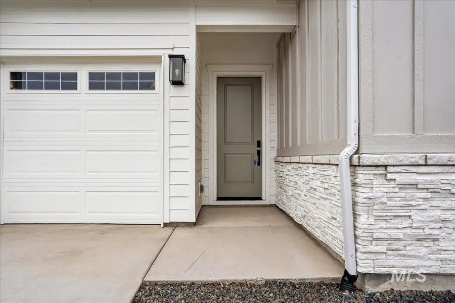 2431 N Black Fire Ave, Star, ID 83669 - #2