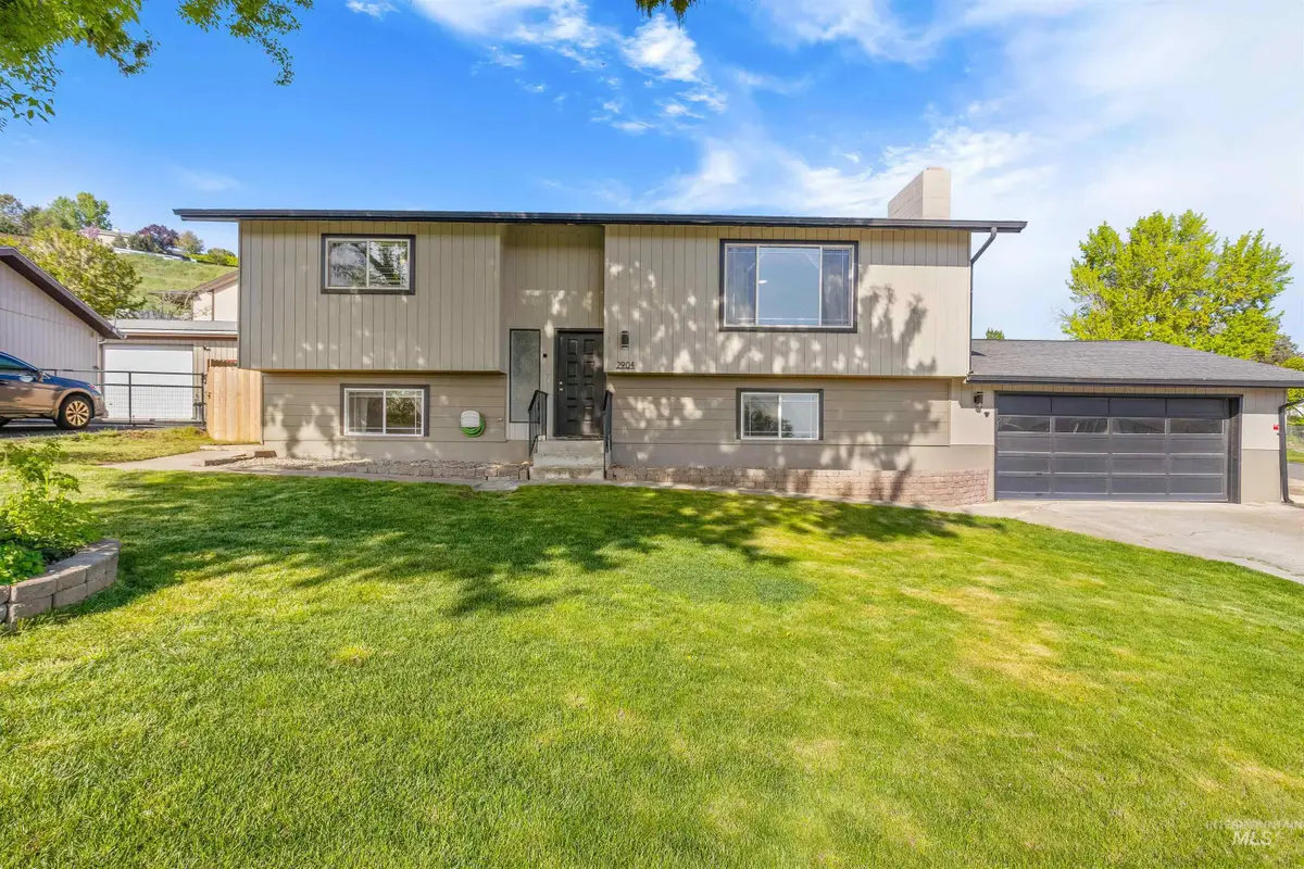 2904 25th Street, Clarkston, WA 99403 - #1