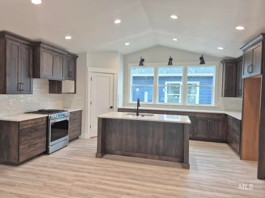 957 S Almond St., Nampa, ID 83686 - #3