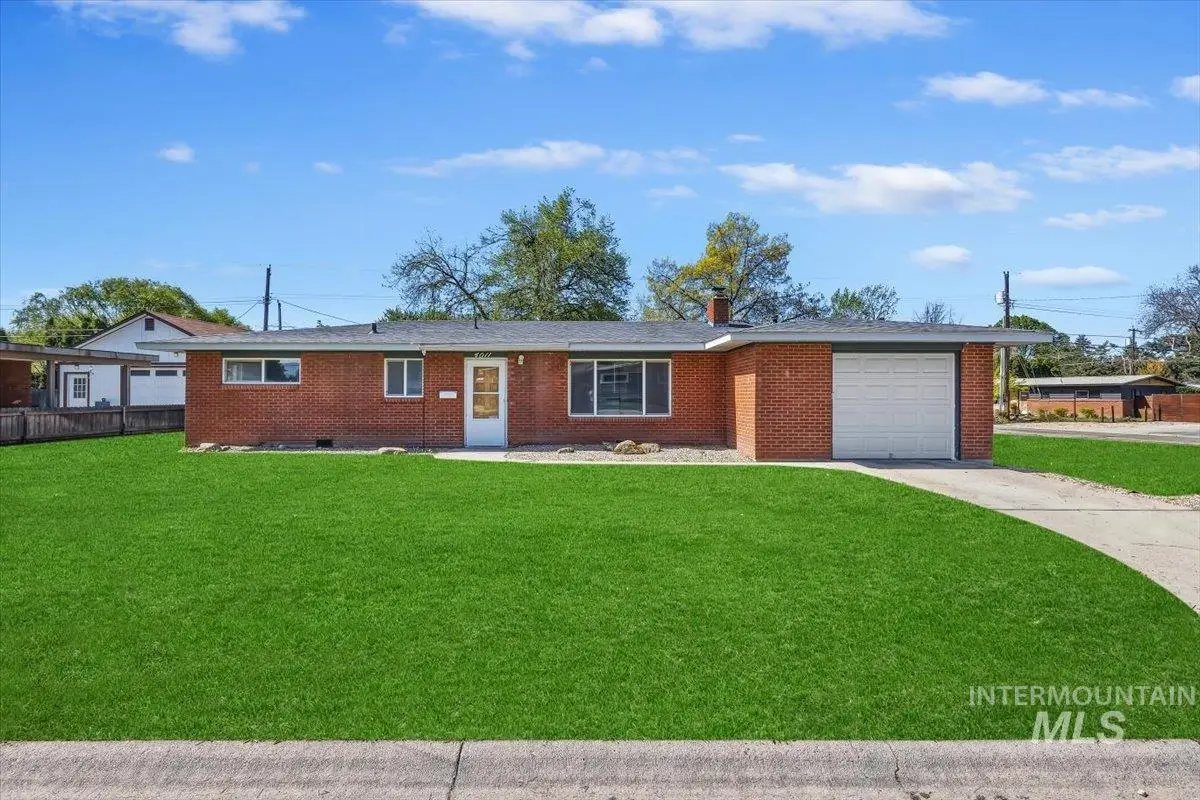 4011 W Greenbrier Dr, Boise, ID 83705 - #1