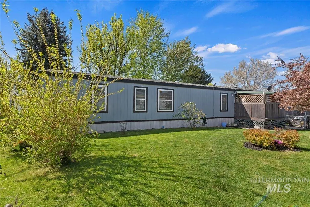 714 Round Valley St, Nampa, ID 83687 - #1