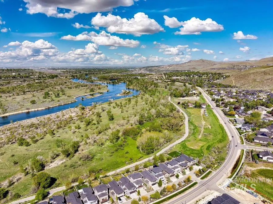 6787 E Warm Springs, Boise, ID 83716 - #2