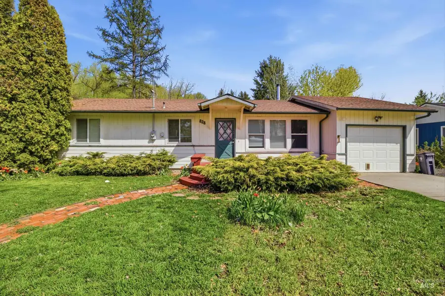 828 S Meadow St, Moscow, ID 83843 - #3