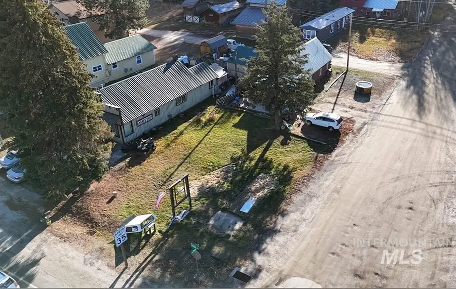 301 S Main St, Cascade, ID 83611 - #3