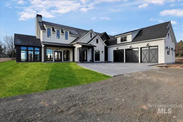 5909 E Greenhill Street, Nampa, ID 83686