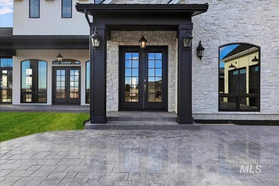 5909 E Greenhill Street, Nampa, ID 83686 - #2