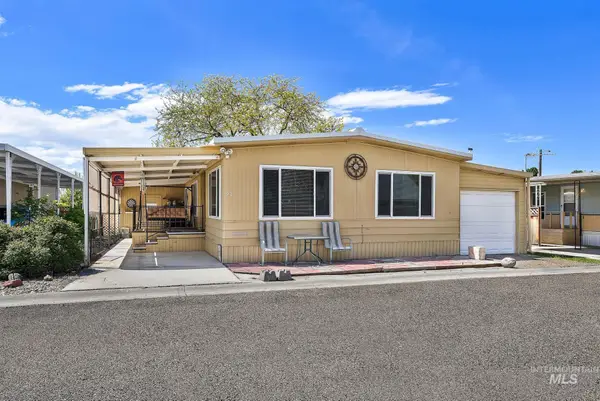 1715 W Flamingo Ave #90, Nampa, ID 83651