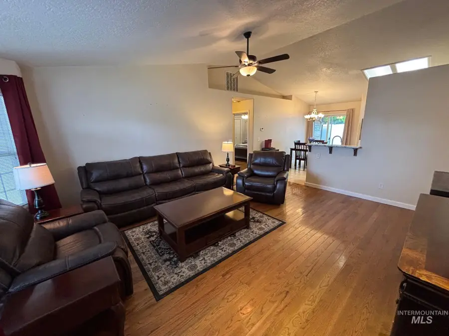 912 W Georgia Ave, Nampa, ID 83686 - #3