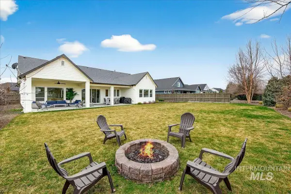 1854 N Tullshire Way, Eagle, ID 83616