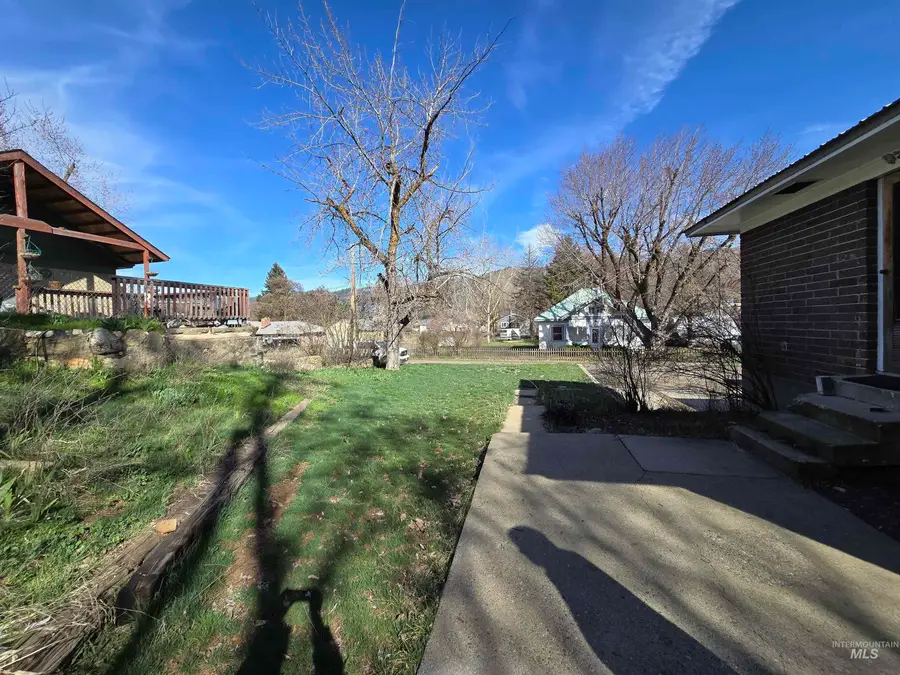 106 N Galena St, Council, ID 83612 - #3