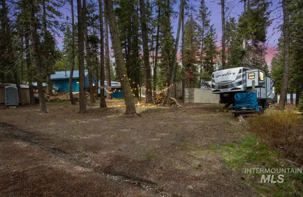 4 Victoria Way, Cascade, ID 83611