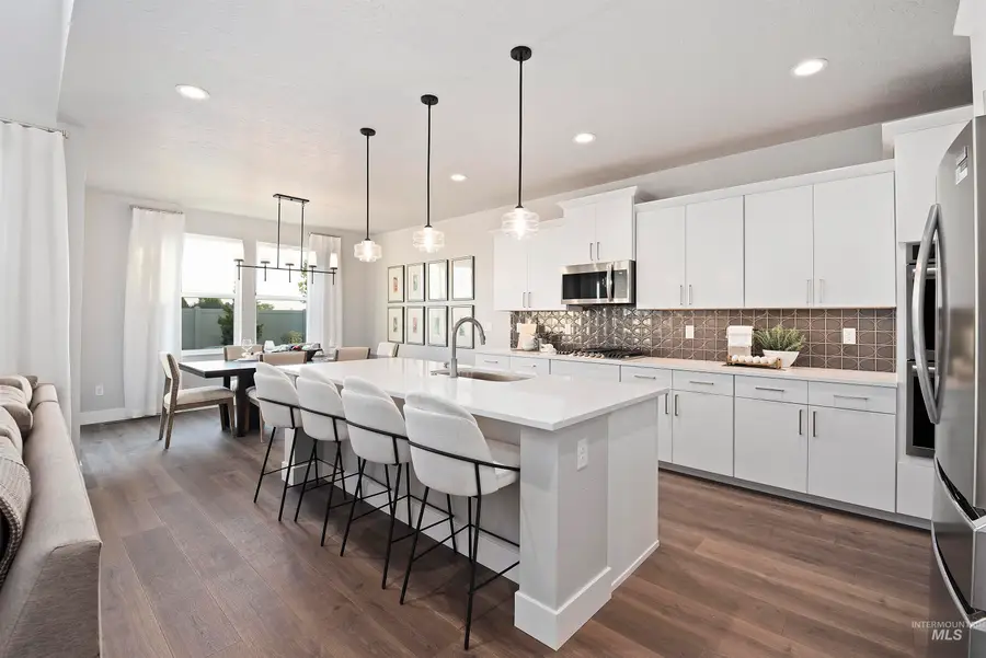 5819 N Artic Point Ave, Meridian, ID 83646 - #2