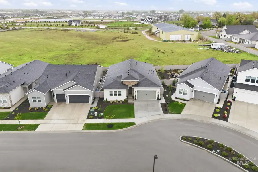 8739 W Pickett Creek St, Star, ID 83669 - #3