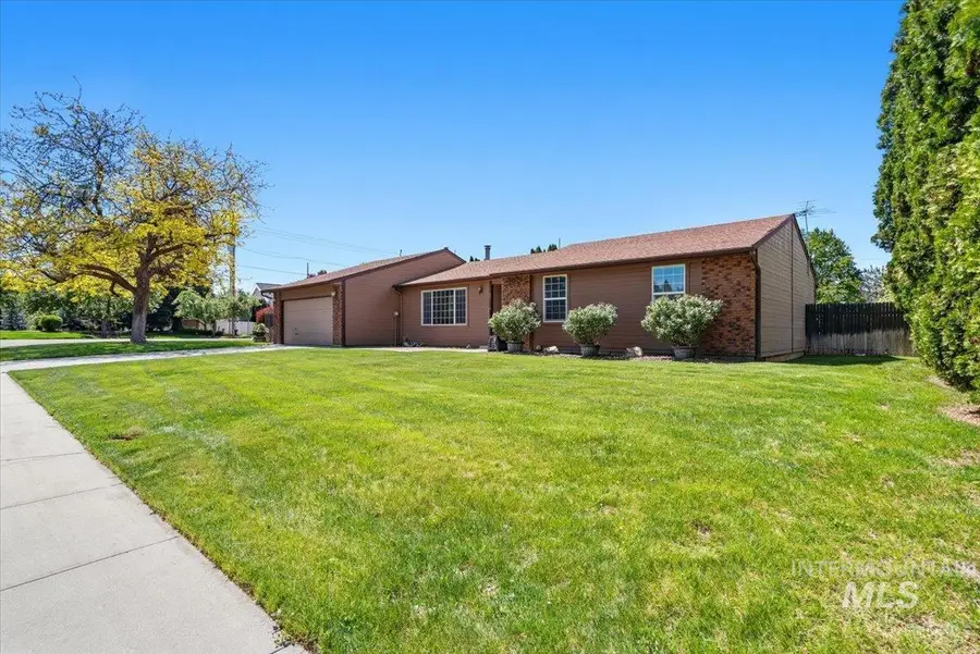 95 S Andrew St., Nampa, ID 83651 - #3