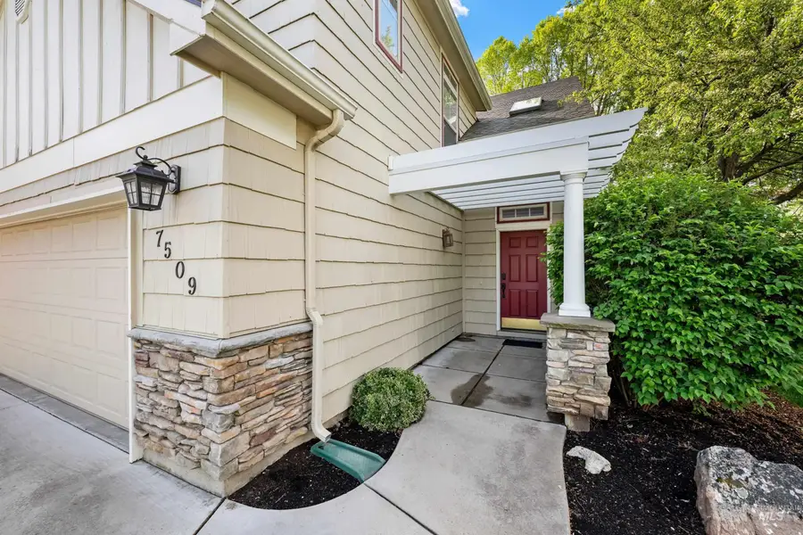 7509 W Hathaway Ln, Garden City, ID 83714 - #3