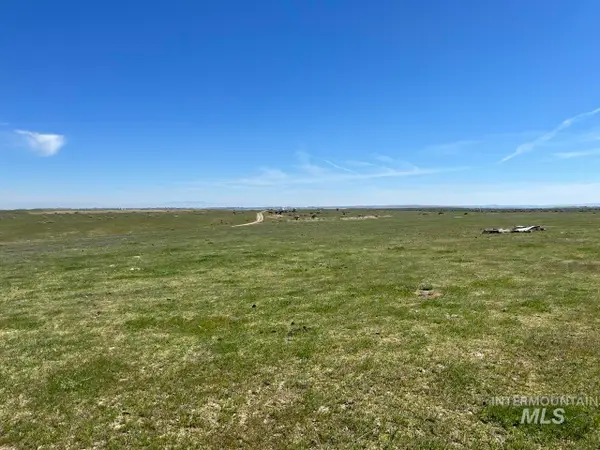 1576 N Stateline Rd, Homedale, ID 83628