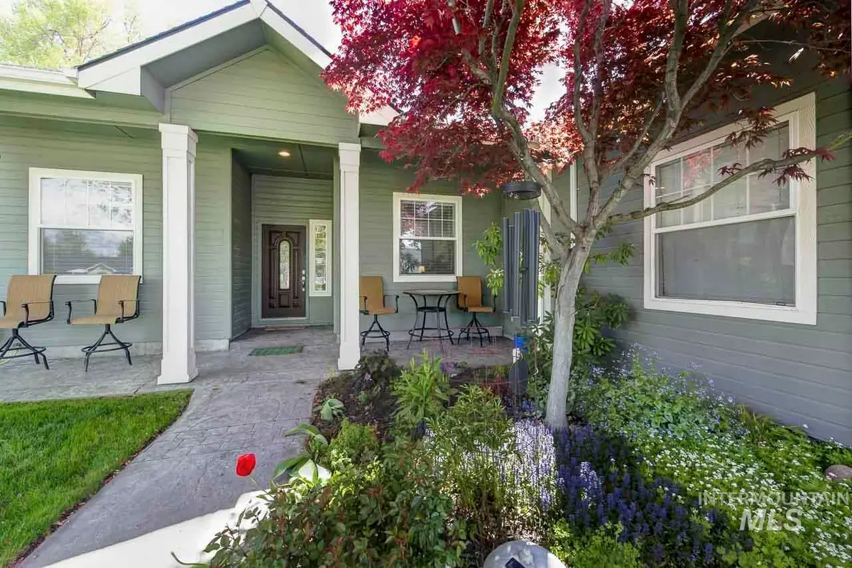 5175 W Tournament Dr, Meridian, ID 83642 - #1