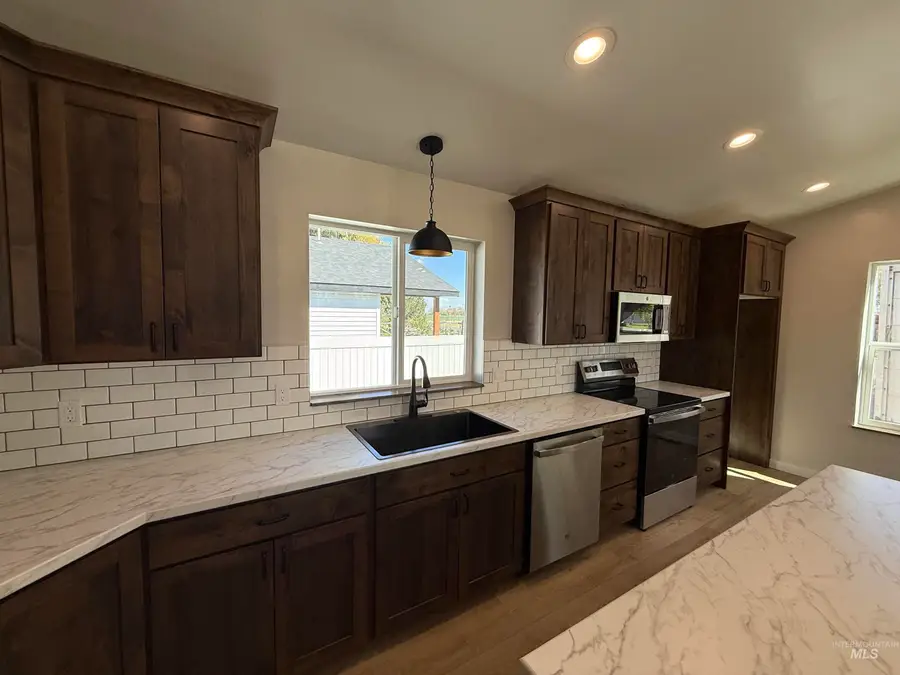 610 E 6th Ave. #Lot 5 Blk 178, Wendell, ID 83355 - #2