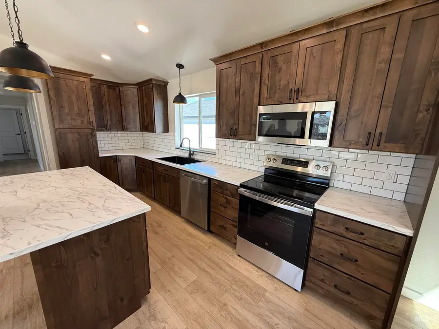 610 E 6th Ave. #Lot 5 Blk 178, Wendell, ID 83355 - #3