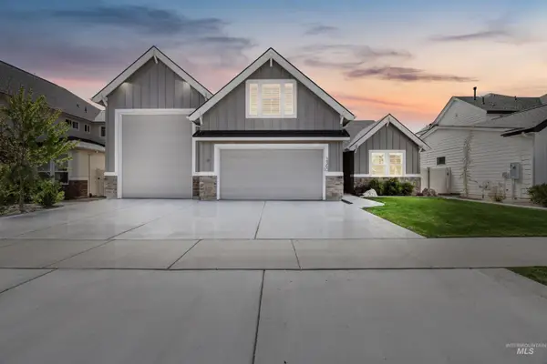 1360 E Azan St, Meridian, ID 83646