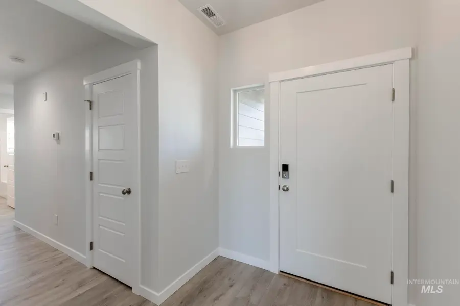 8203 E Cool River Lp, Nampa, ID 83687 - #2