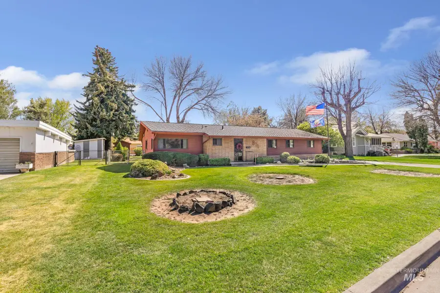 811 E Ave B, Jerome, ID 83338 - #3