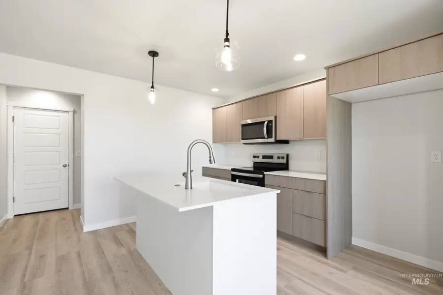 10806 Rutland St, Caldwell, ID 83605 - #3