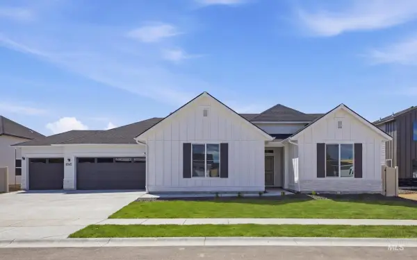 8345 E Cool River Lp, Nampa, ID 83687