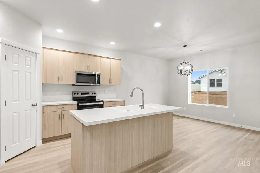 477 Waverly Ave, Middleton, ID 83644 - #3