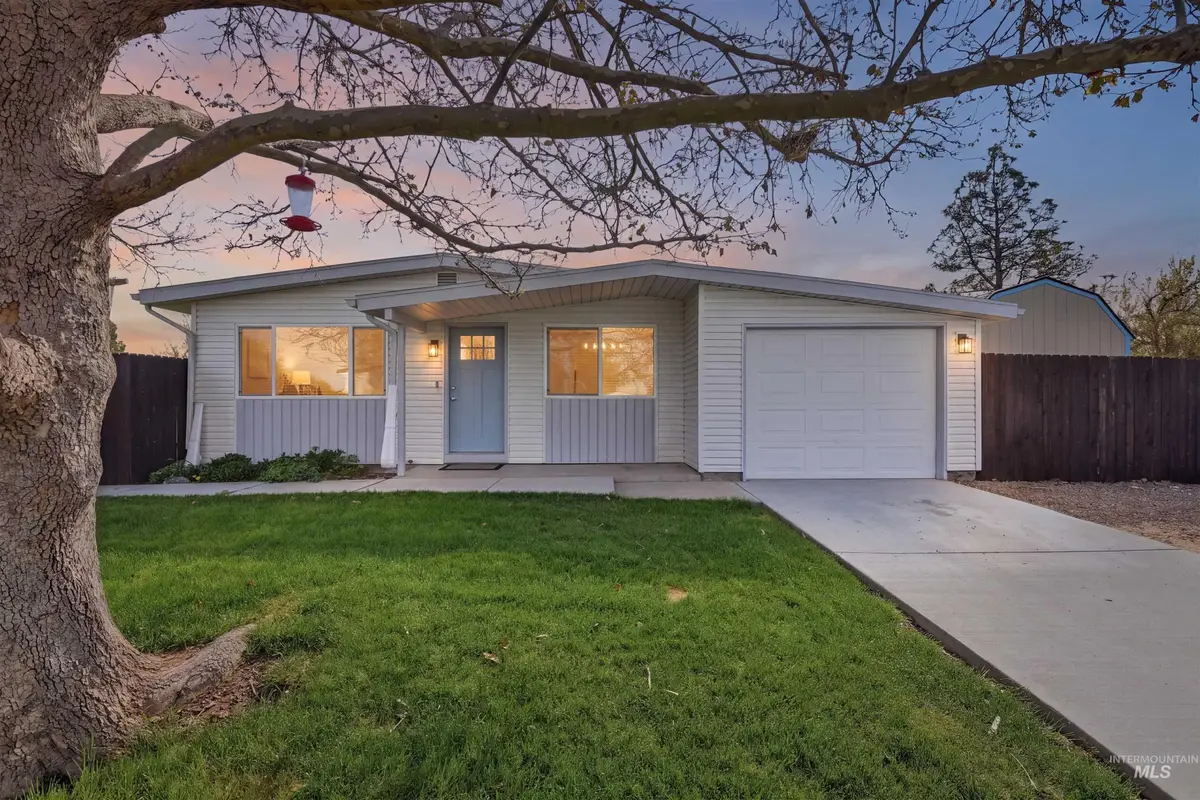 8134 S Five Mile Rd, Boise, ID 83709 - #1