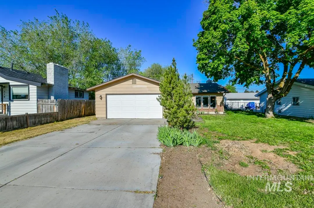 715 S Almond St., Nampa, ID 83686 - #1
