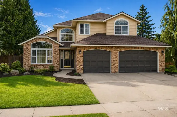 8037 W Innsbrook Ct, Boise, ID 83704