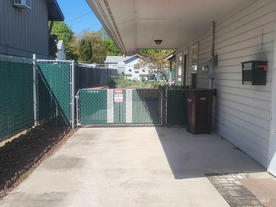 1224 9th St, Clarkston, WA 99403 - #2