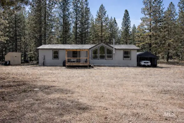 17 Mountain Meadow Rd, Idaho City, ID 83631