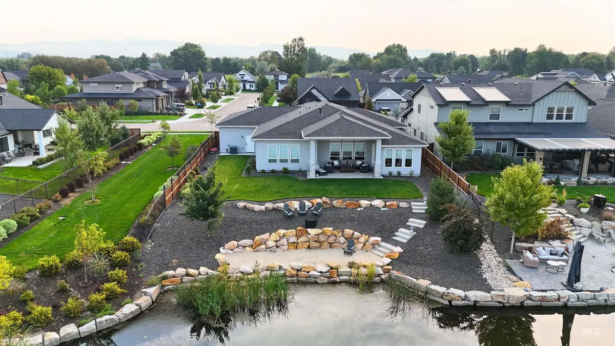 501 S Prospector Ln, Eagle, ID 83616 - #1