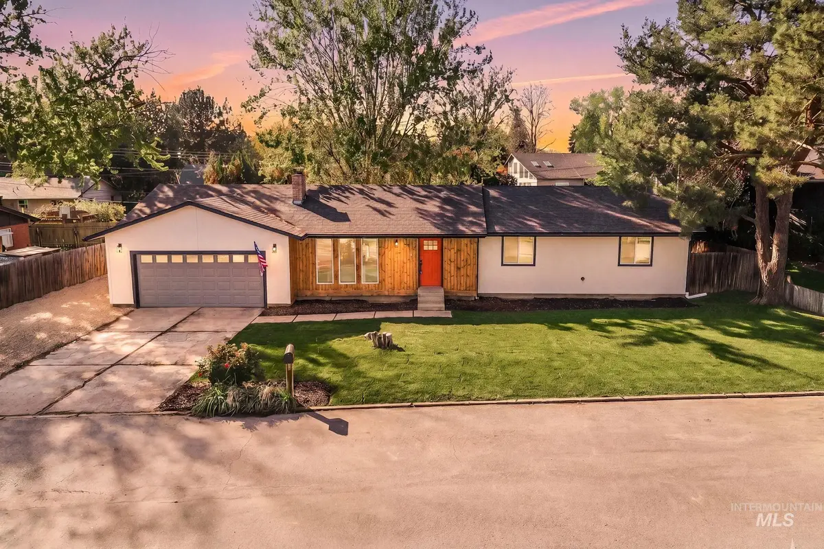 3917 N Erick Ln, Boise, ID 83704 - #1