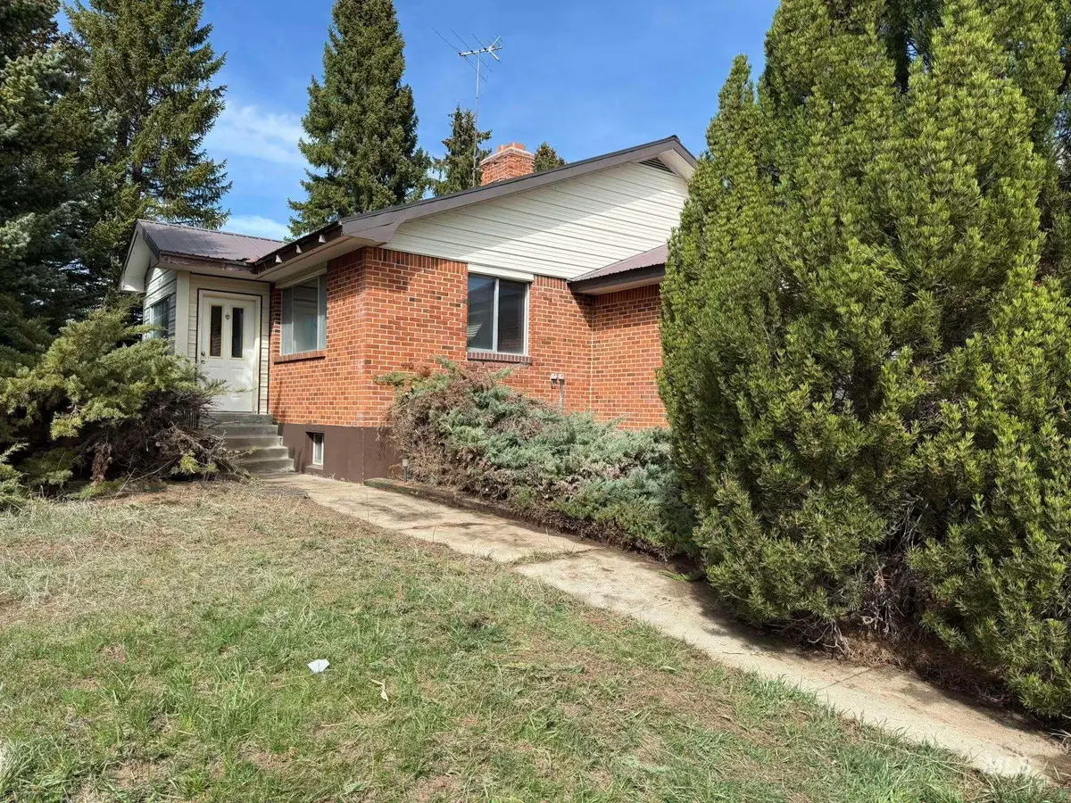 11100 Bens Rd, Cascade, ID 83611 - #1