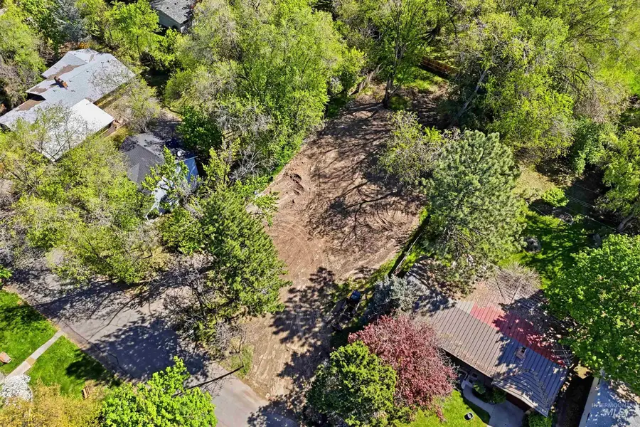 3012 N Tamarack Dr, Boise, ID 83703 - #2