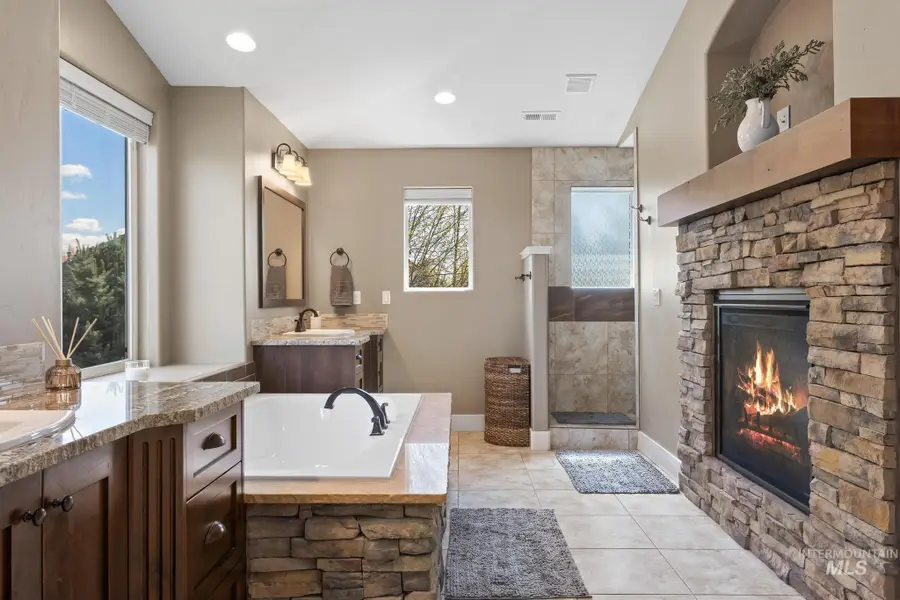 5804 N Saguaro Hills Place, Meridian, ID 83646 - #3