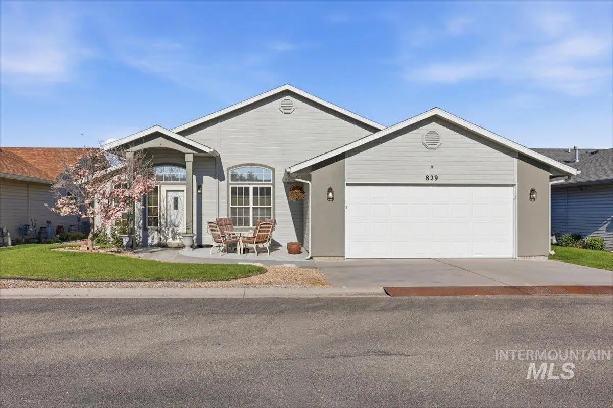 829 Bristol, Nampa, ID 83651 - #1
