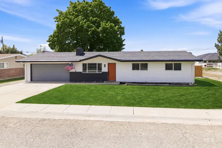 203 S Rowena St, Nampa, ID 83686 - #2