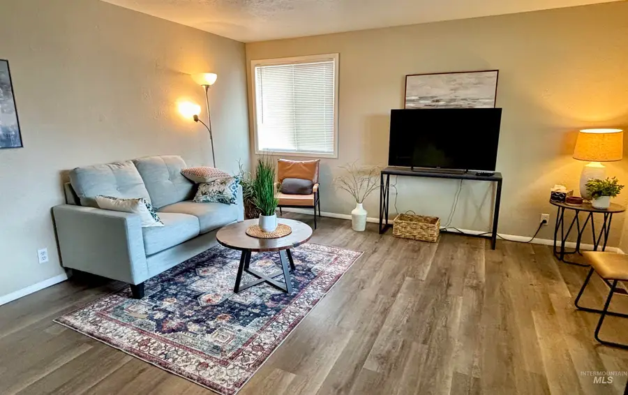 851 N Benjamin Lane, Boise, ID 83704 - #3