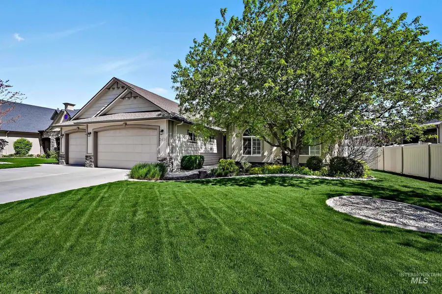 2434 E Garber Dr, Meridian, ID 83646 - #3