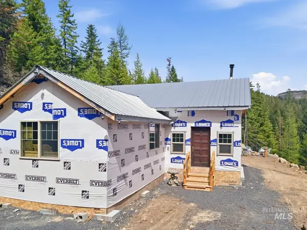320 Upriver View Dr, Fernwood, ID 83830