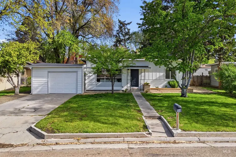 1109 E Ash Street, Caldwell, ID 83641 - #2