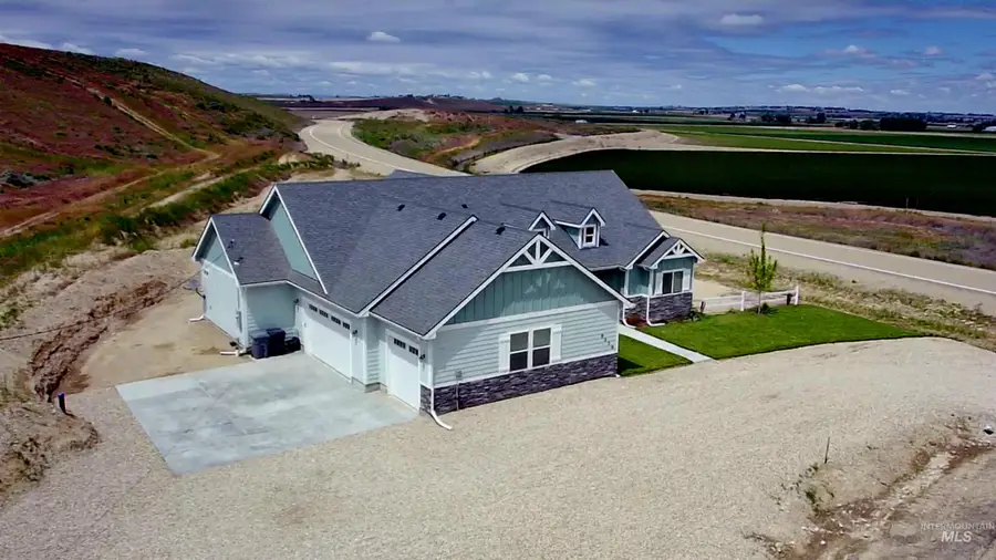 9279 Rolling Hills Ct, Nampa, ID 83686 - #2