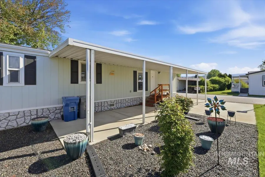 5653 N Fairfax, Garden City, ID 83714 - #3