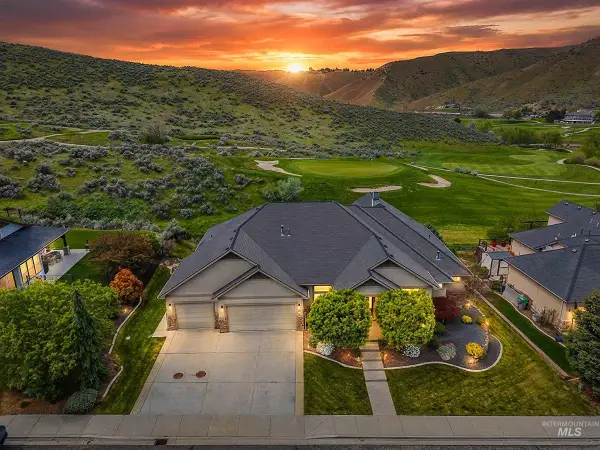 4681 N Villa Ridge Way, Boise, ID 83703