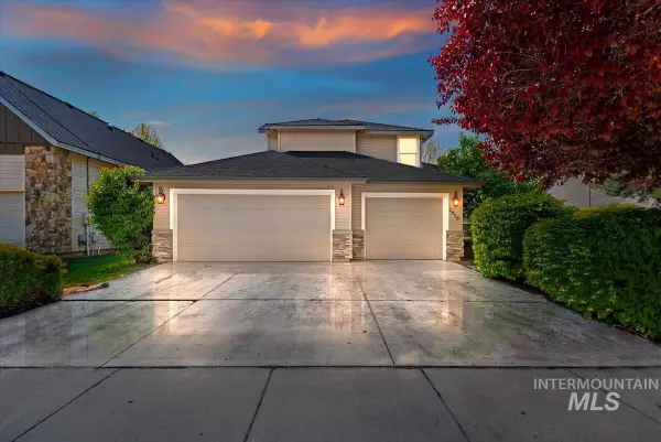 1953 W Marten Creek Dr, Meridian, ID 83646
