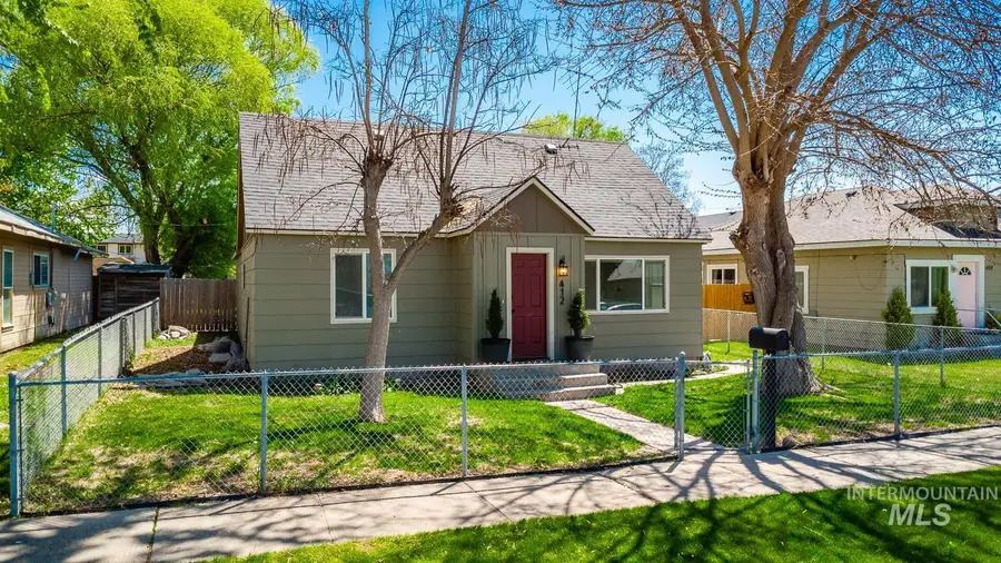 412 N 17th Ave, Nampa, ID 83687 - #3